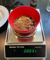 Lab - Weighing botanicals